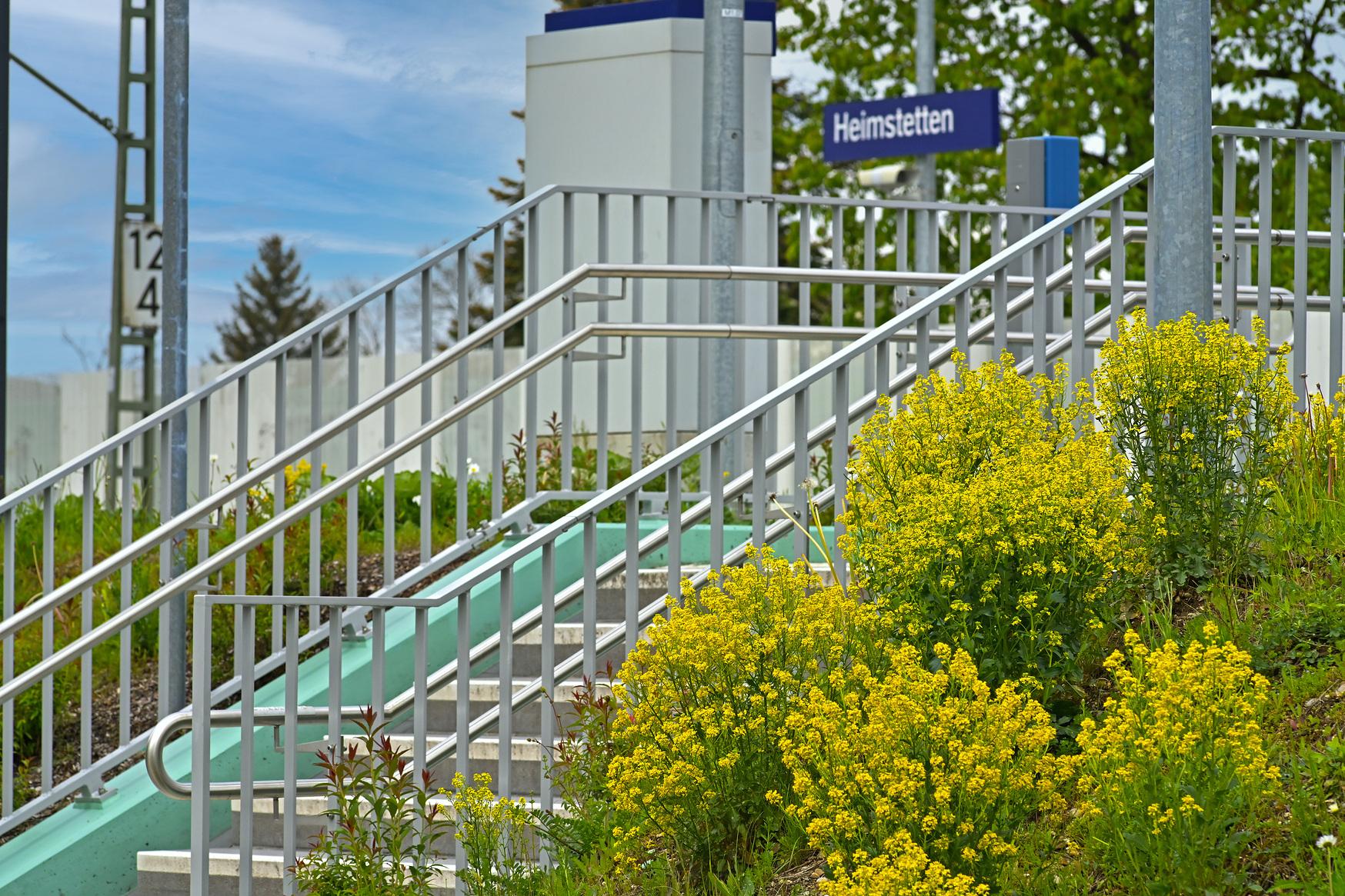 Der Zugang zum Bahnhof Heimstetten nach der Neugestaltung zum Zukunftsbahnhof . 